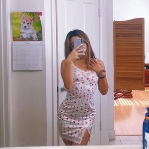 floral bodycon dress w adjustable straps!